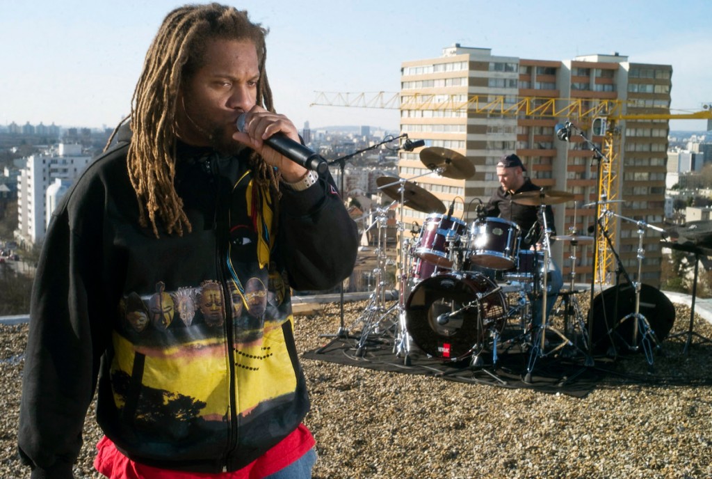 D’ de Kabal sur les toits de Bobigny, dans « 93 la belle rebelle »