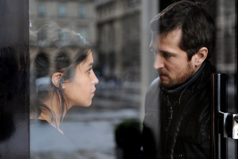 Leïla Bekhti et Guillaume Canet dans « Une vie meilleure »